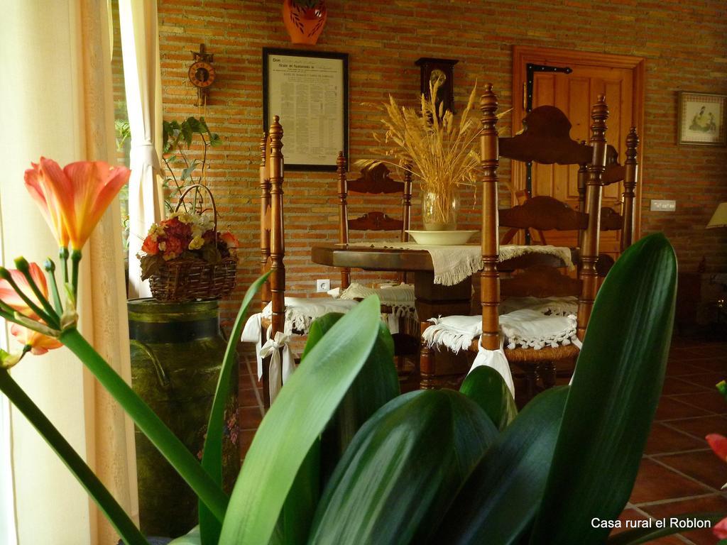 Casa Rural El Roblon Sartajada Kültér fotó