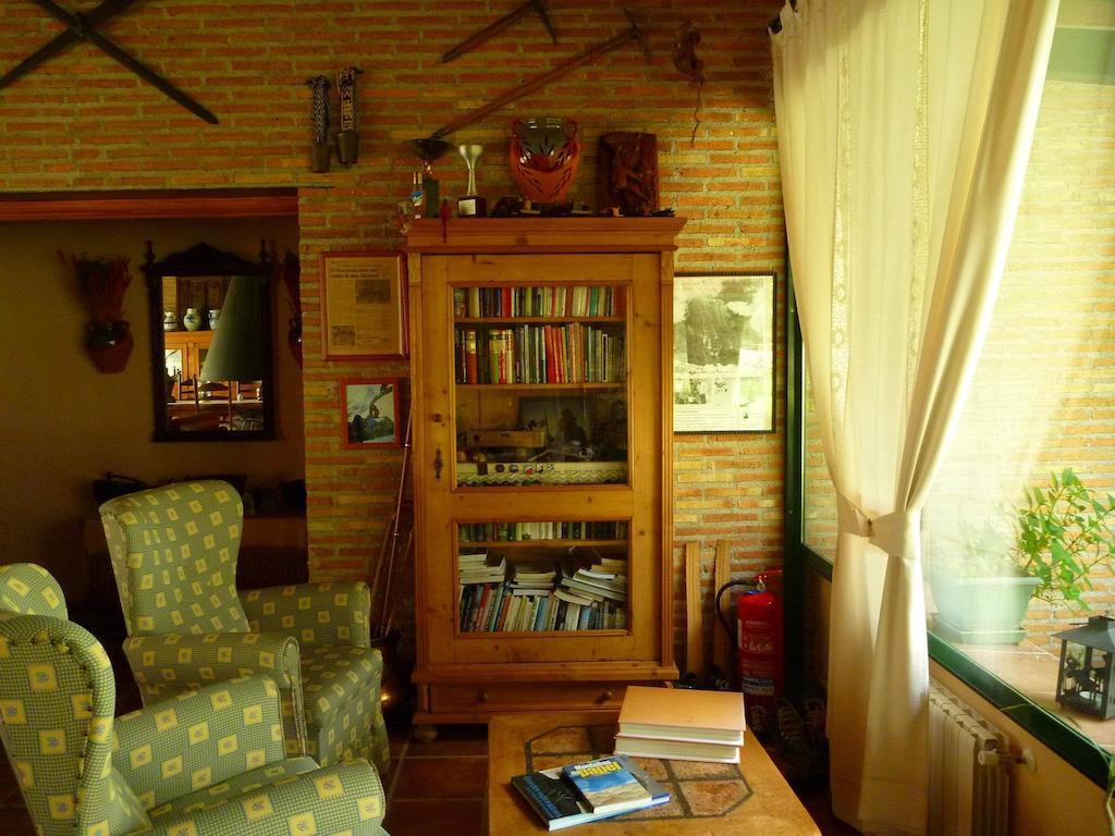Casa Rural El Roblon Sartajada Kültér fotó