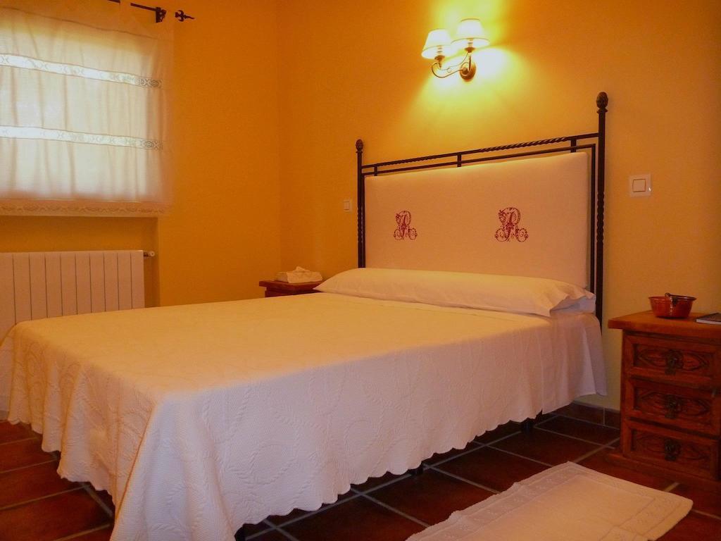 Casa Rural El Roblon Sartajada Szoba fotó