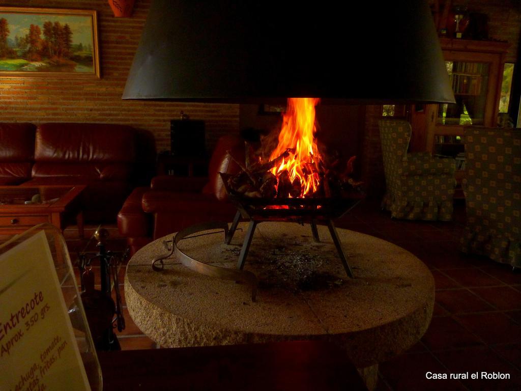 Casa Rural El Roblon Sartajada Kültér fotó